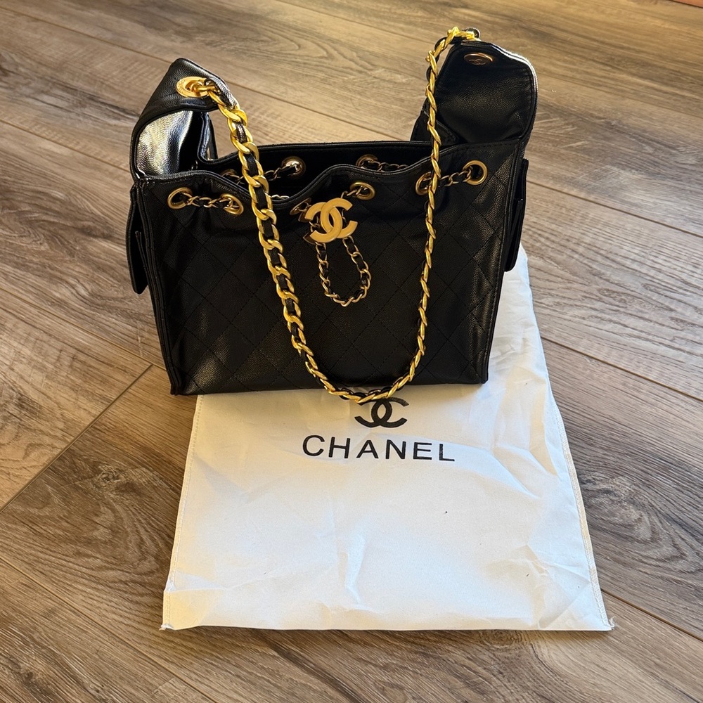 CHANEL 25 Black Quilted Shoulder Bag with Gold Accents look a like